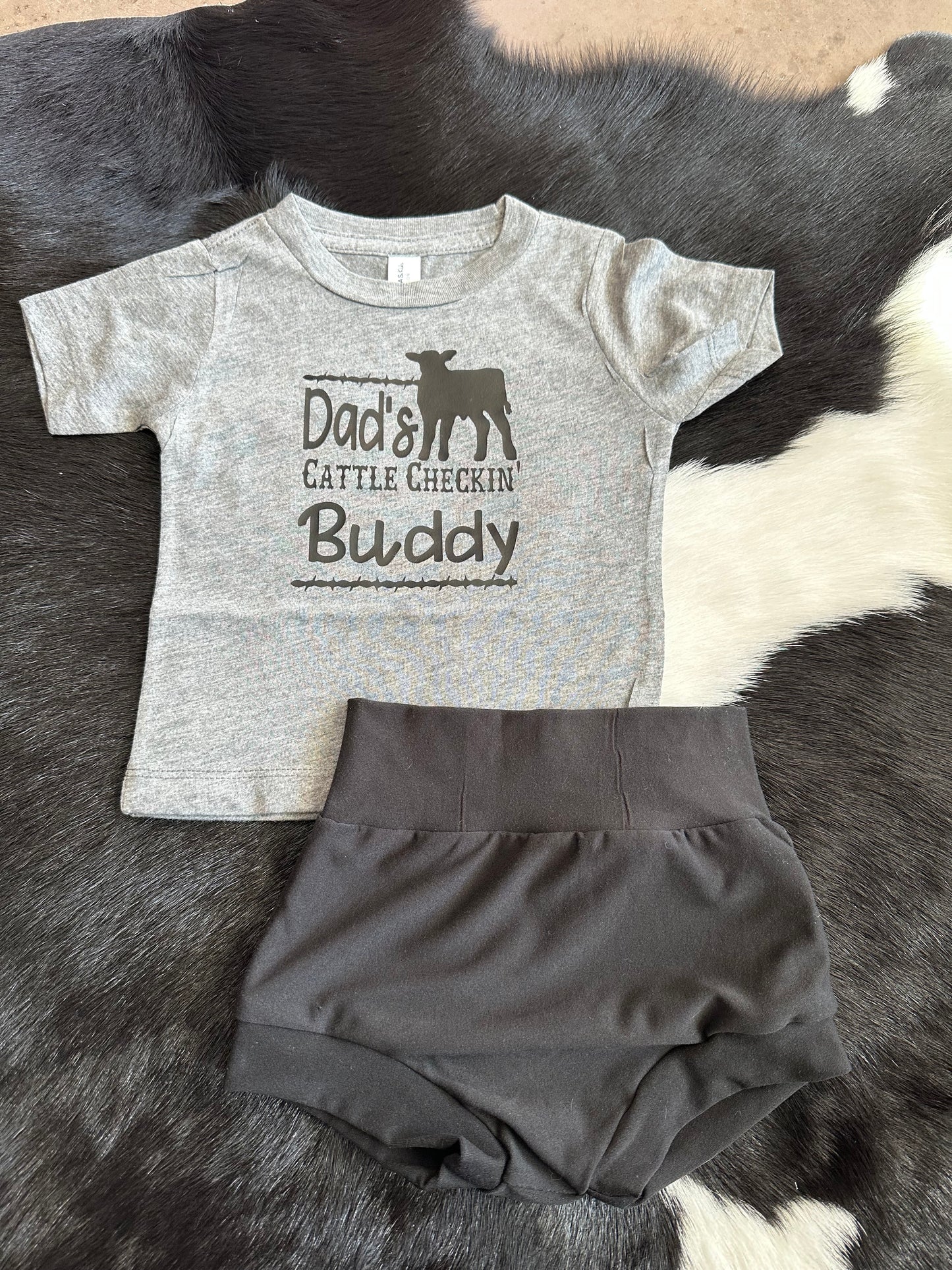 Dads cattle checking buddy tee