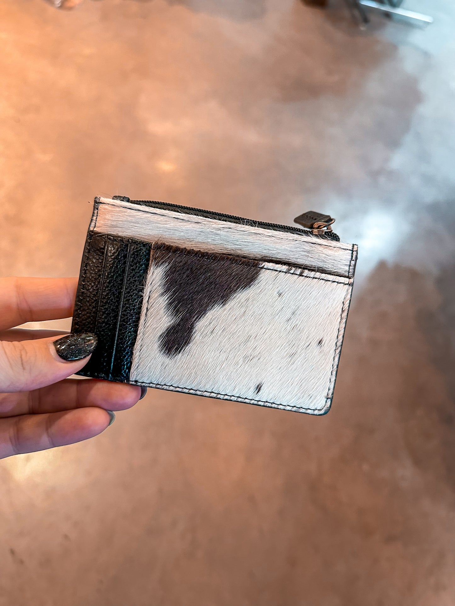Multi card wallet with zipper