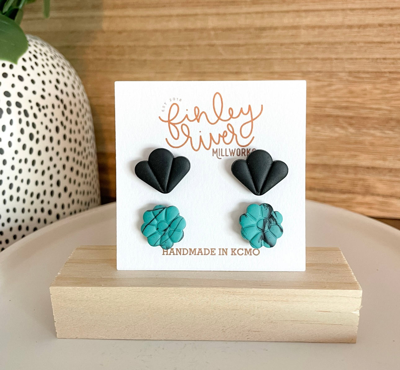 Faux turquoise scallop pack